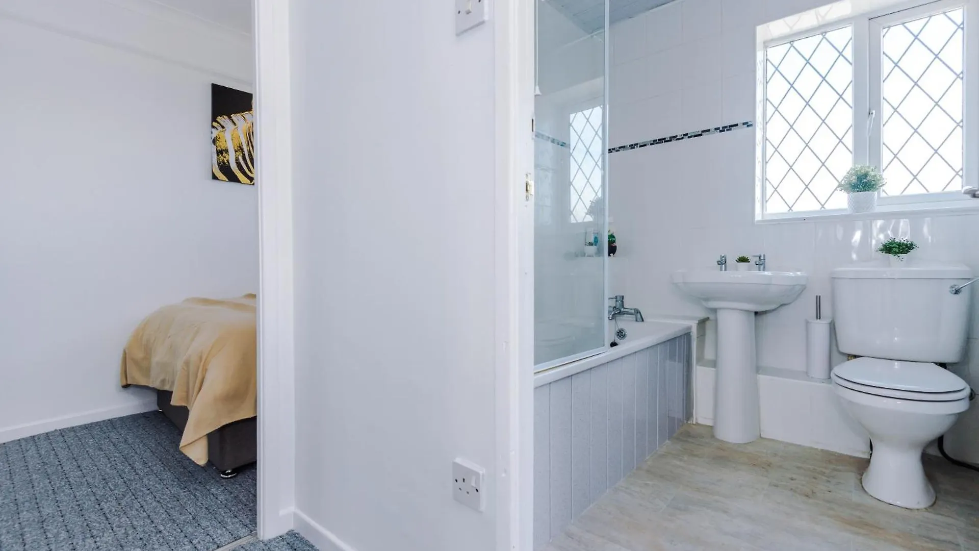 Dom wakacyjny Family Friendly 3-Bed Home Free Parking On Site Huddersfield