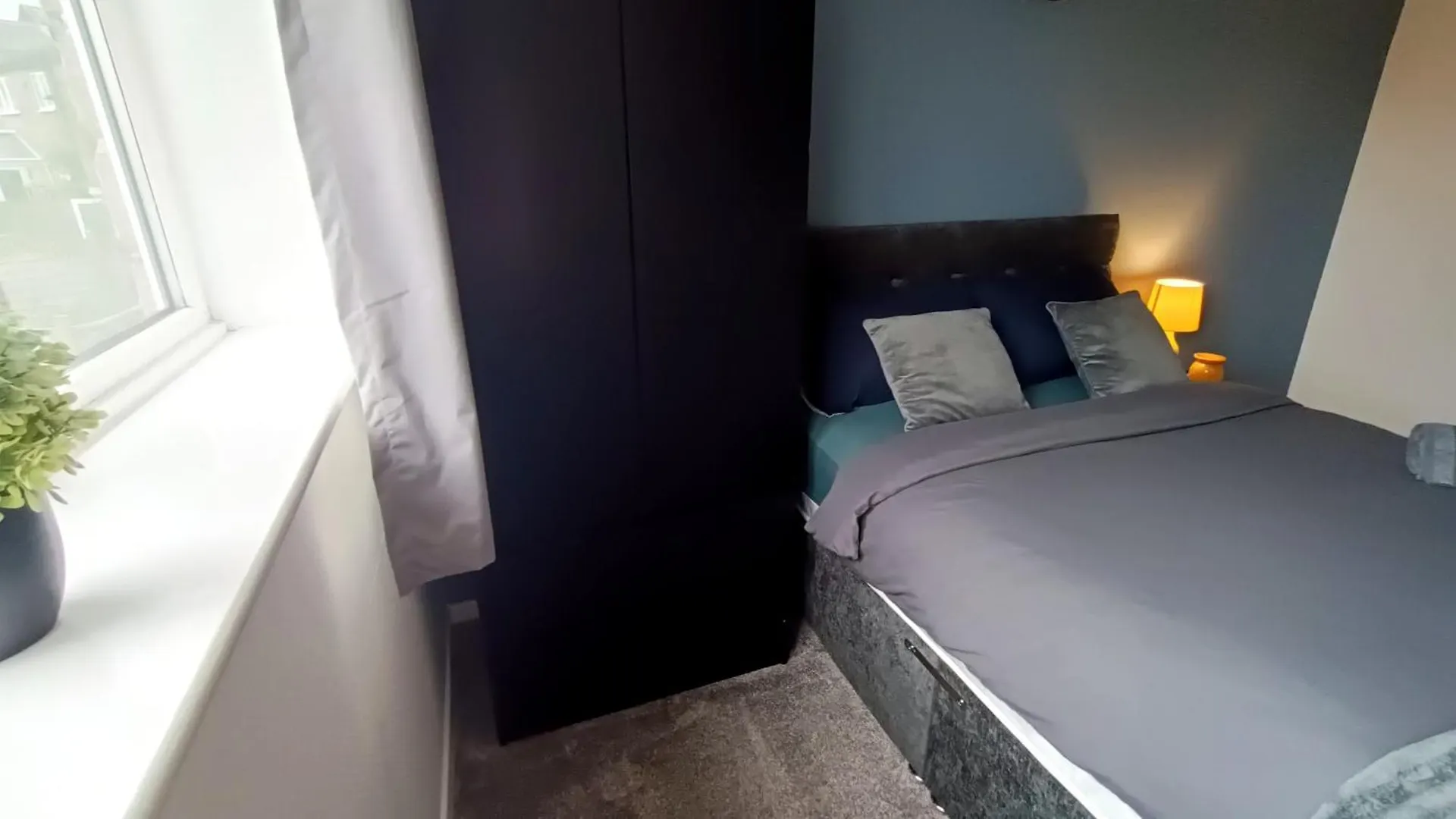 Family Friendly 3-Bed Home Free Parking On Site Хаддерсфилд 0*,  Великобритания